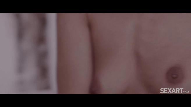 Нежный лесбийский секс двух подруг с лизанием кисок 