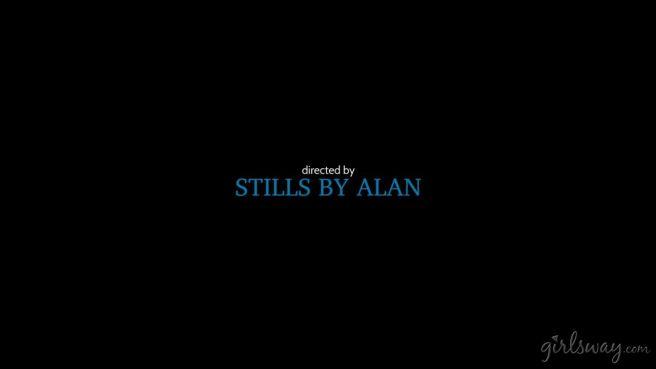 Зрелая телка с торчащими сосками довела лесбиянку до оргазма